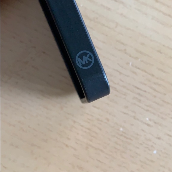 MICHAEL Michael Kors iPhone 5 case - Picture 3 of 3